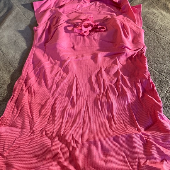 NWOT VICTORIA’S SECRET BRA IN TOP (SMALL) - Picture 3 of 8